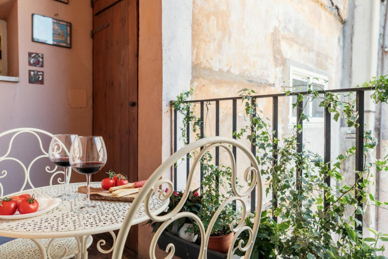 Domus Quiritum Charming, Appartamento D'Epoca A Campo De' Fiori Roma Exterior foto