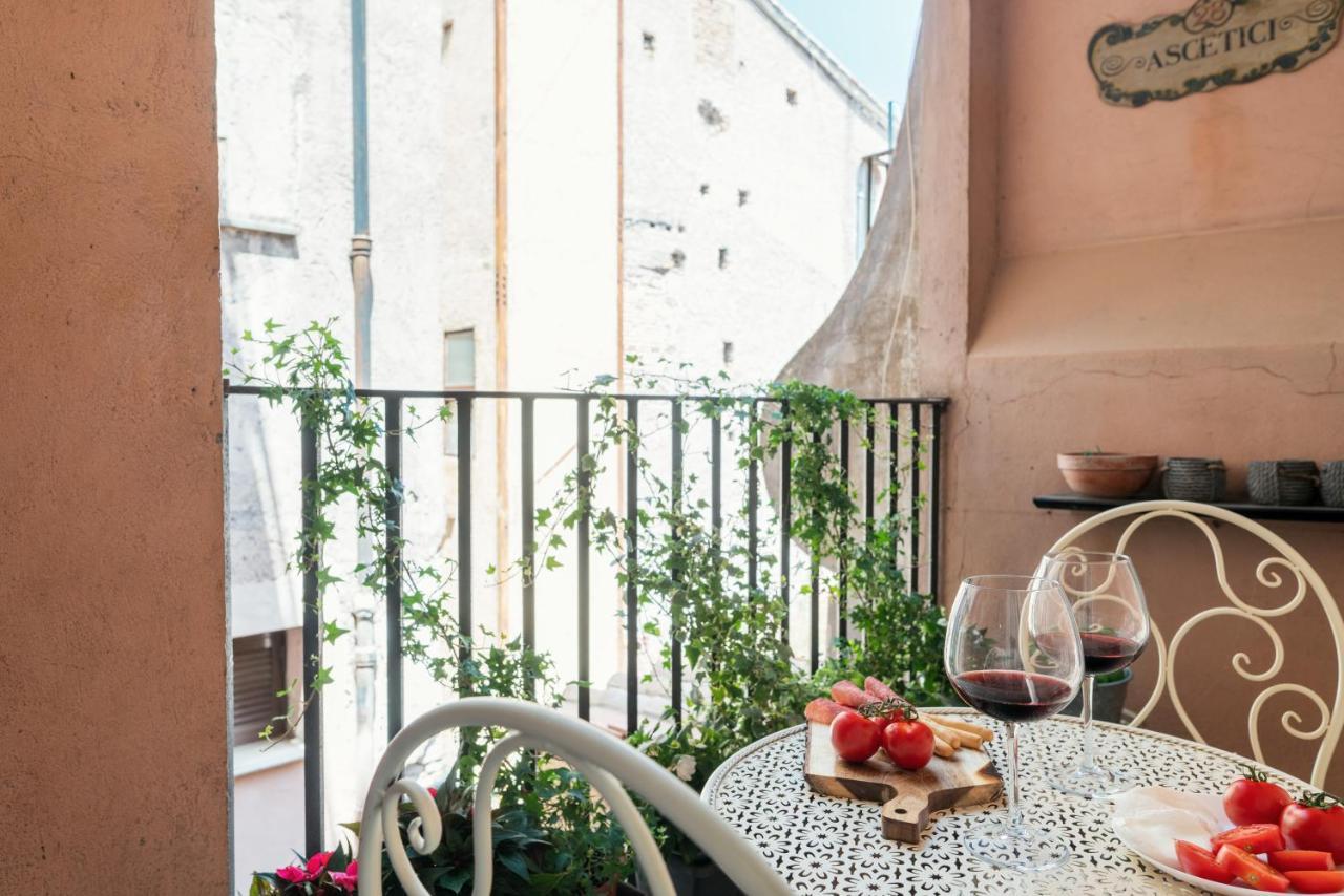 Domus Quiritum Charming, Appartamento D'Epoca A Campo De' Fiori Roma Exterior foto