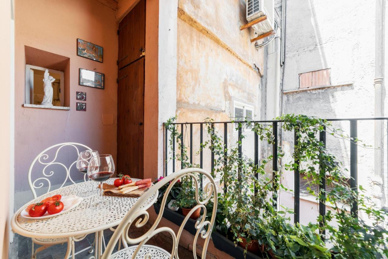 Domus Quiritum Charming, Appartamento D'Epoca A Campo De' Fiori Roma Exterior foto